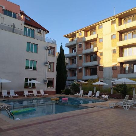 Apartment In Complex Tara Ravda ภายนอก รูปภาพ