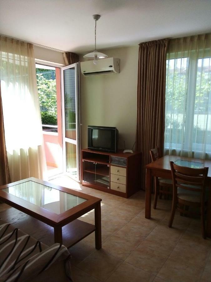 Apartment In Complex Tara Ravda ภายนอก รูปภาพ