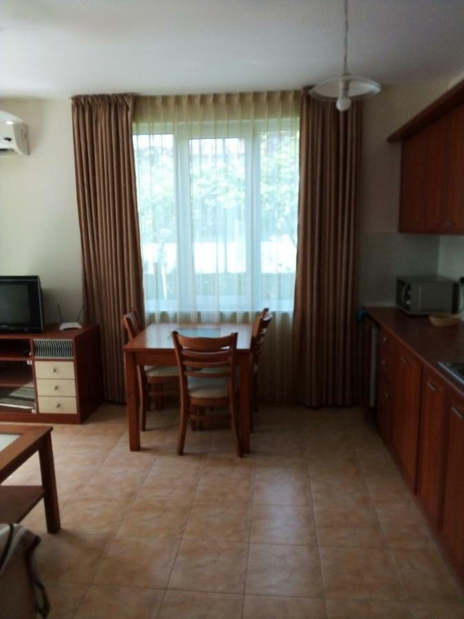 Apartment In Complex Tara Ravda ภายนอก รูปภาพ